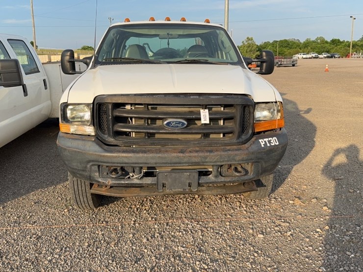 2003-ford-f550-image-2