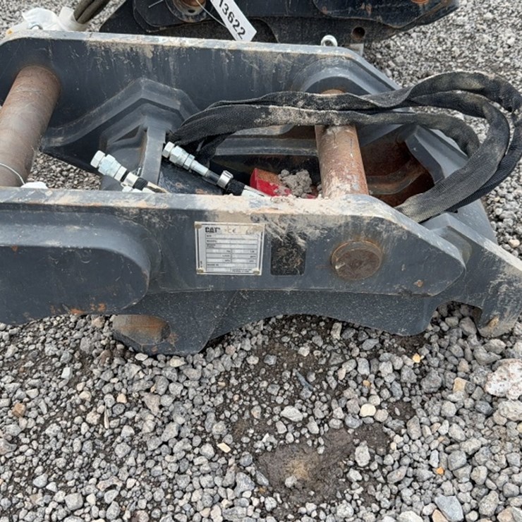 #2027 • EXCAVATOR HYD QUICK COUPLER