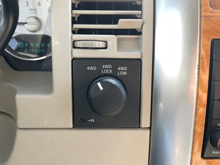 2009-chrysler-aspen-image-22