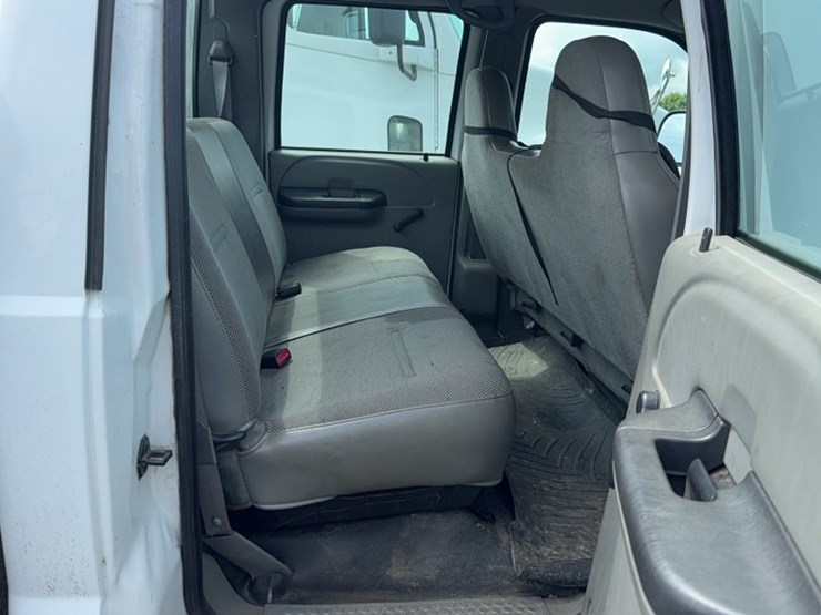 2005-ford-f450-image-9