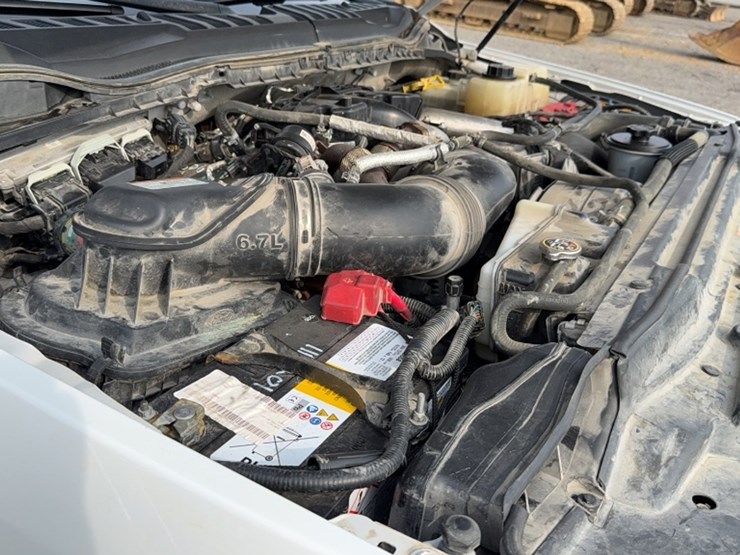 2019-ford-f550-image-27