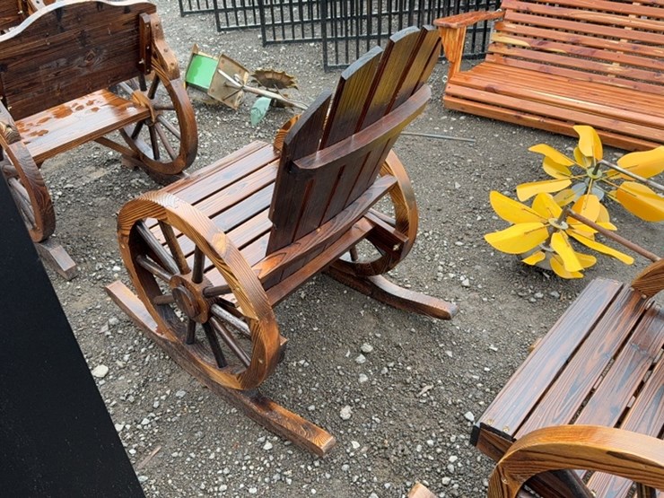 #6062-•-wooden-wagon-wheel-rocking-chair-image-2