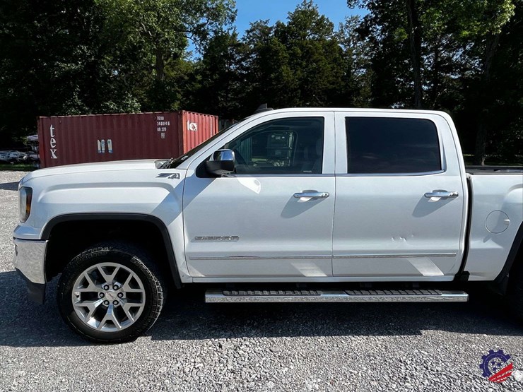2018-gmc-sierra-z71-slt-truck-image-21