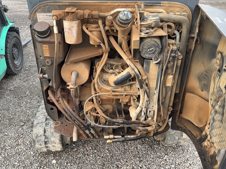 2014-bobcat-324-image-10