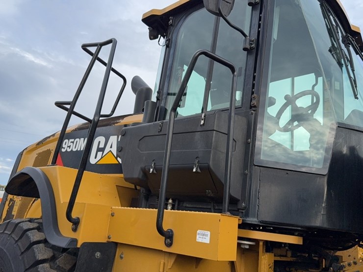caterpillar-950m-image-7