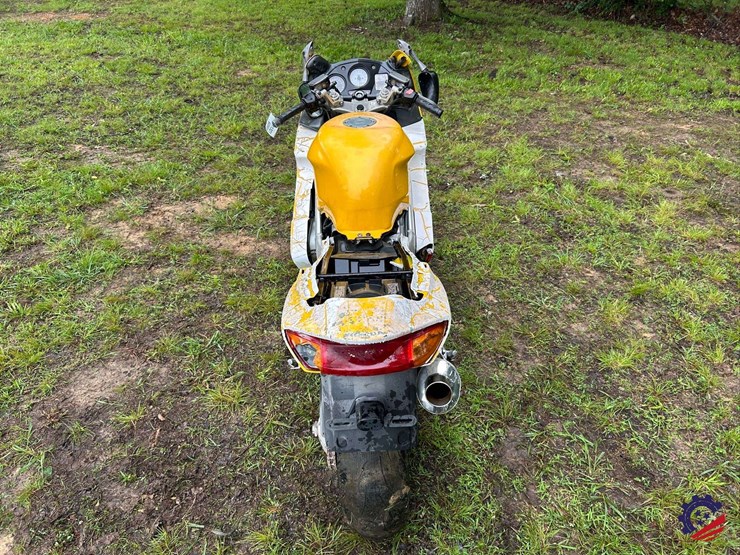 2000-honda-vfr800-(interceptor)-motorcycle-image-11