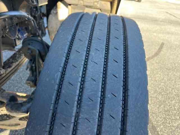 2018-kenworth-t880-image-18