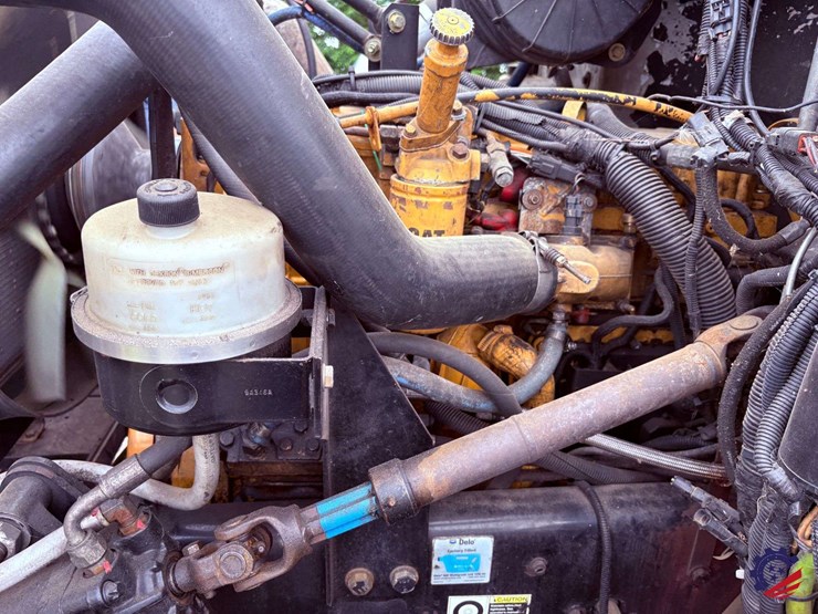 2006-peterbilt-335-image-47