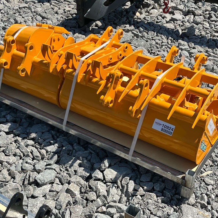 Unused 2026 FUTURE QTY (8) CAT 301 Excavator Attachment