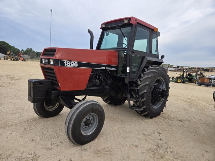 1989-case-ih-1896-image-1