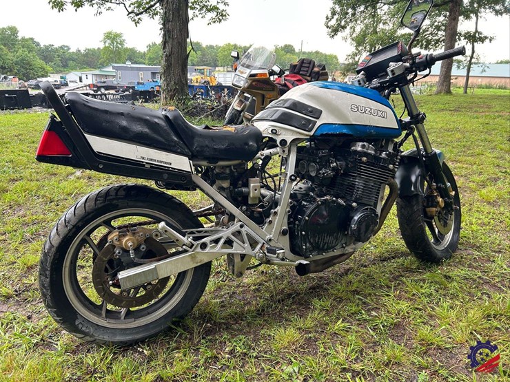 1985-suzuki-gs1150-motorcycle-image-3