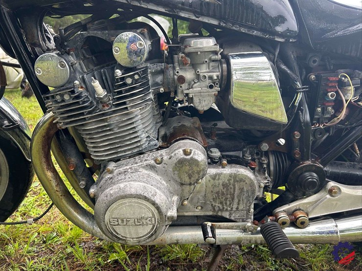 suzuki-gs1100gl-motorcycle-image-9