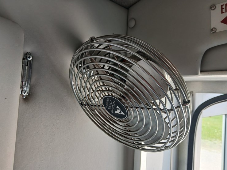 2009-ford-e450-image-73