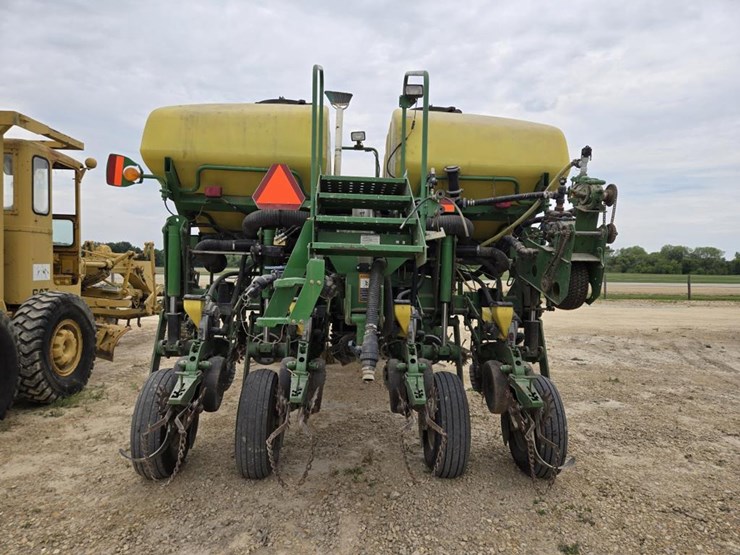 john-deere-1770nt-image-12