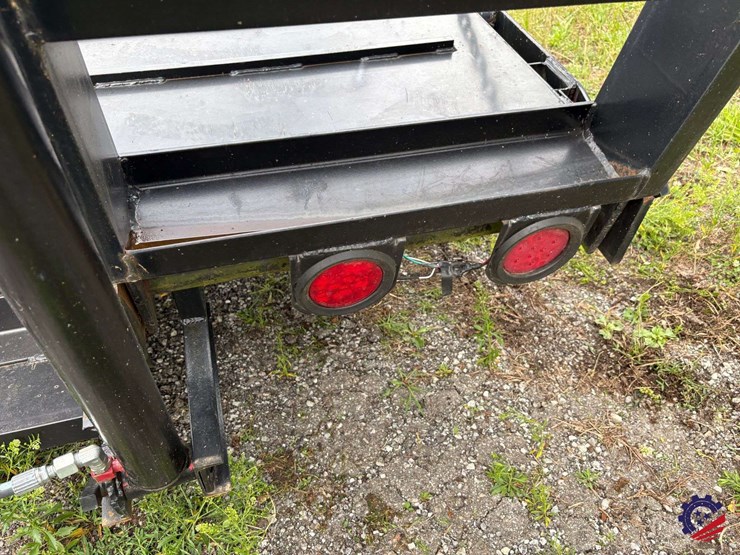 1995-cherokee-t/a-step-deck-equipment-trailer-image-32