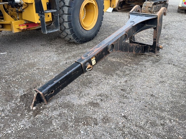caterpillar-950-image-1