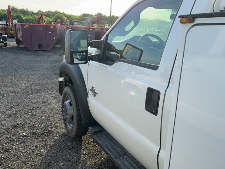 2014-ford-f550-image-17