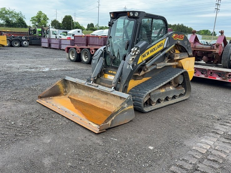 new-holland-c245-image-1
