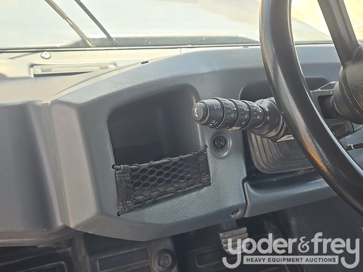 2023-deere-260e-image-55