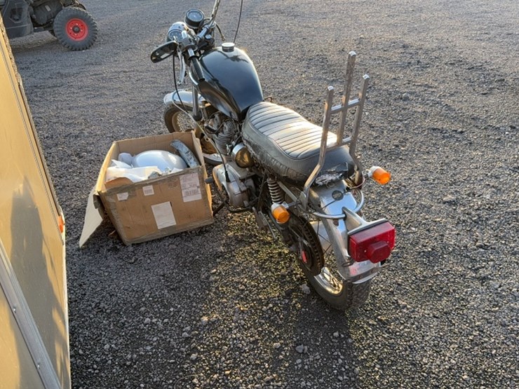 #3023-•-1974-triumph-motor-cycle-image-6