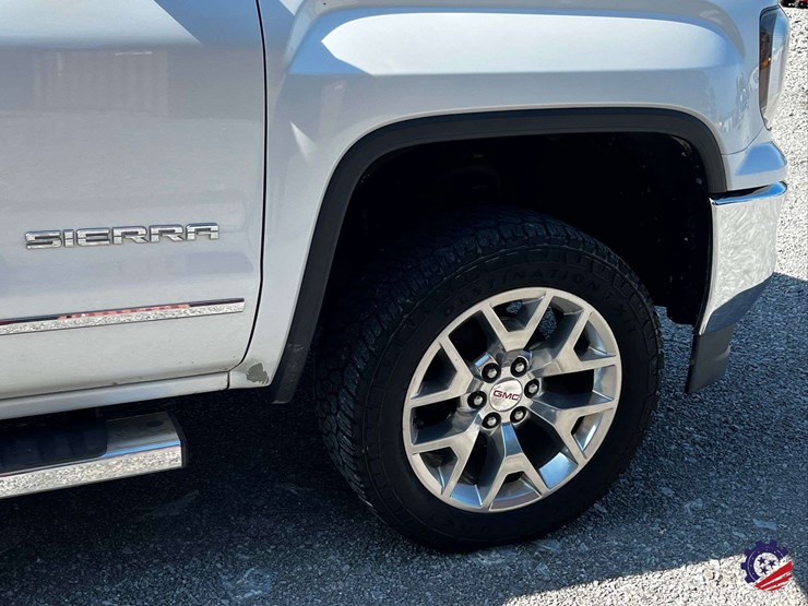 2018-gmc-sierra-z71-slt-truck-image-10