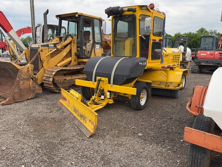 john-deere-608-image-1