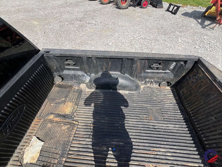 2016-ford-f150-xlt-image-35