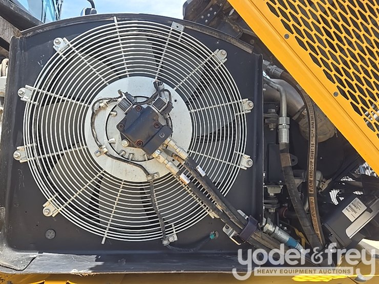 2023-deere-260e-image-42