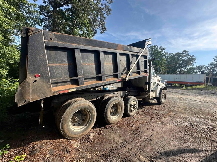 2005-sterling-l8500-image-2