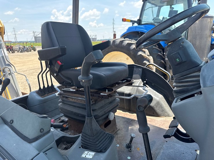 2009-new-holland-b95b-image-29