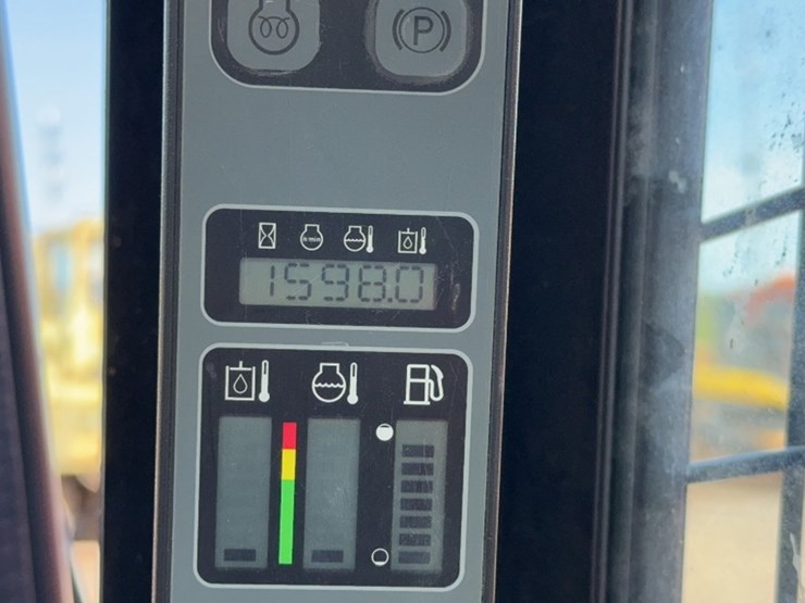 2012-case-sr220-image-14