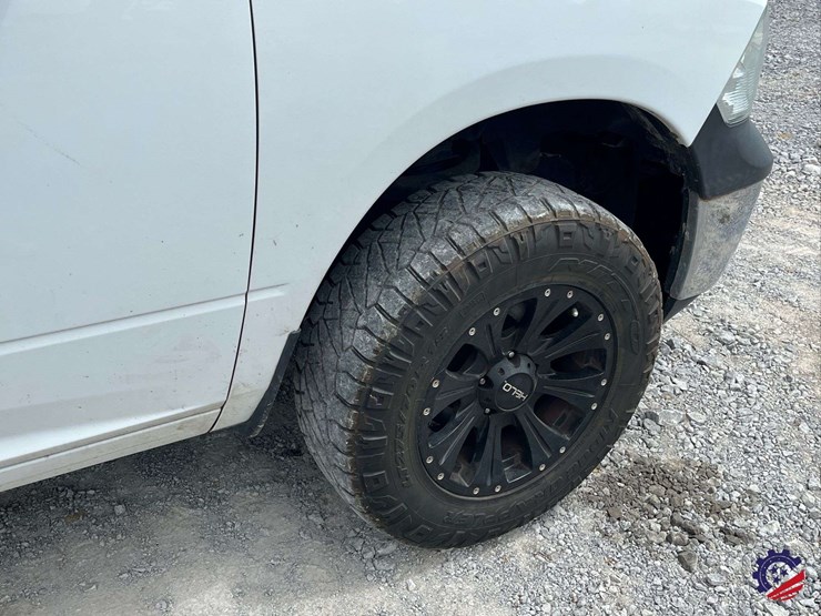 2014-dodge-1500-image-10
