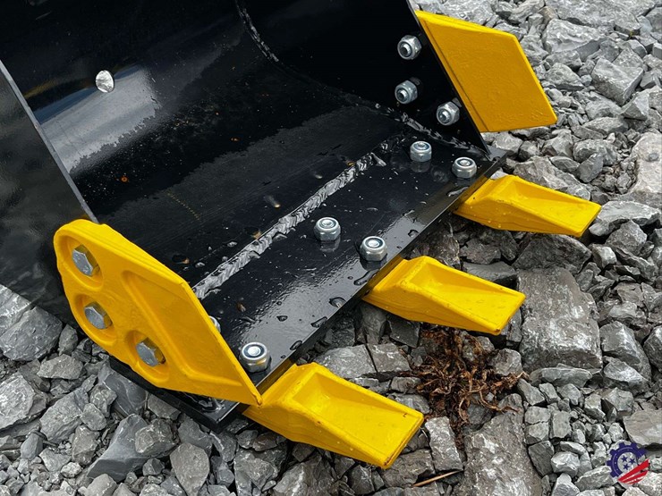 unused-2026-ce-16in-toothed-bucket-image-7