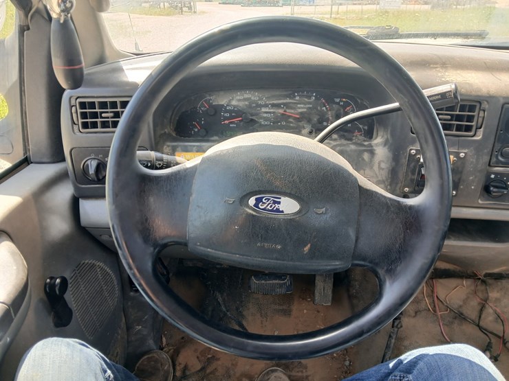 2003-ford-f550-image-47