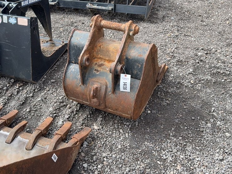 caterpillar-22-image-3