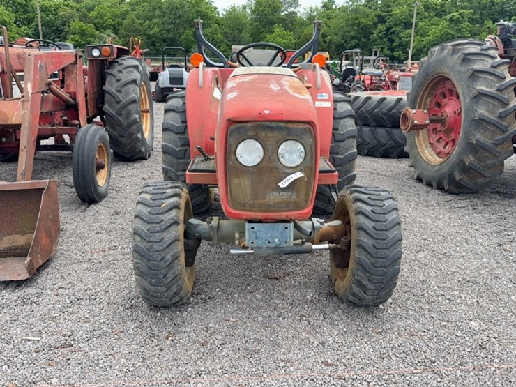 massey-ferguson-1533-image-2