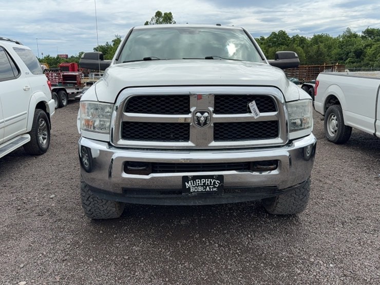 2014-dodge-2500-image-2