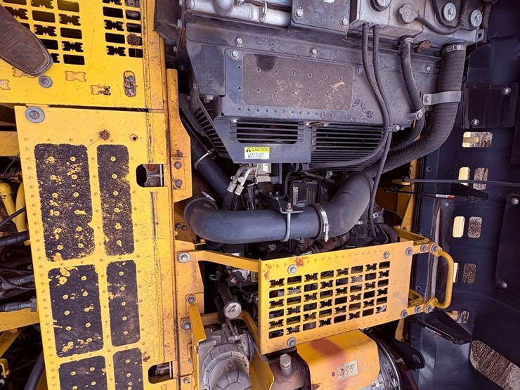 2014-komatsu-pc360-lc-10-image-83