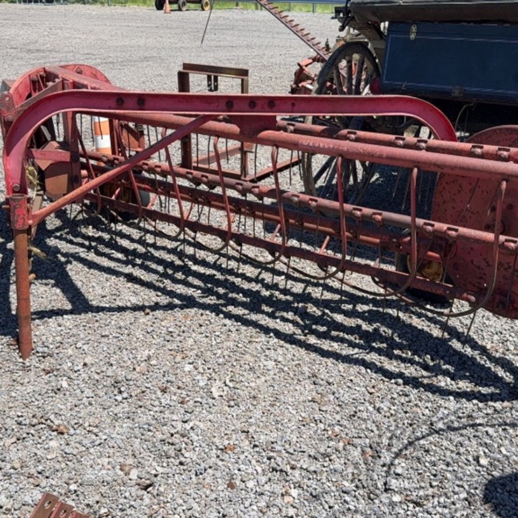 MASSEY-FERGUSON 3