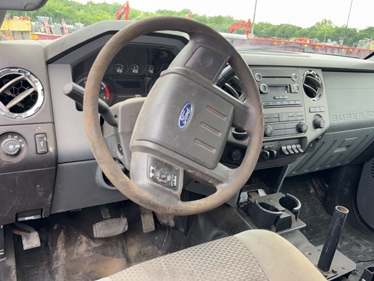 2012-ford-f450-image-15