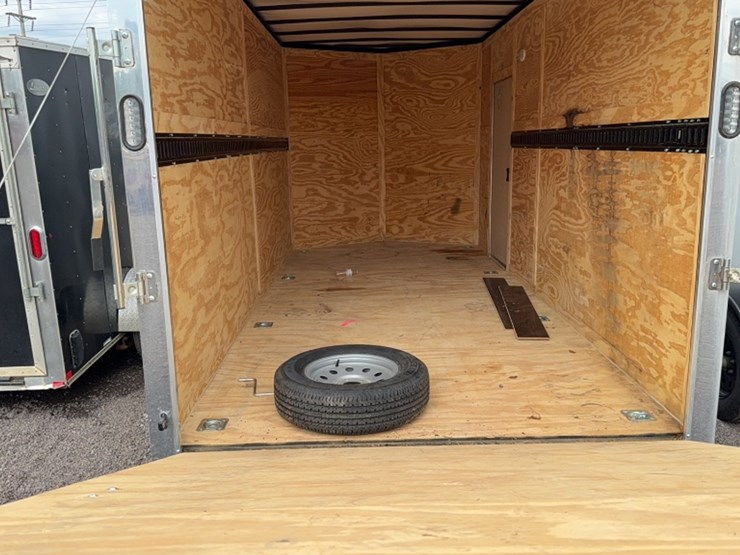 #3002-•-2022-rock-solid-16'-enclosed-bumper-pull-trailer-image-7