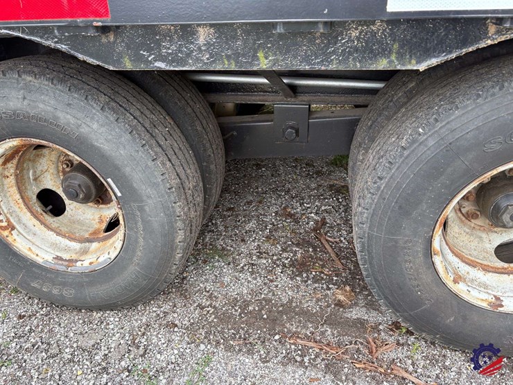 1995-cherokee-t/a-step-deck-equipment-trailer-image-34