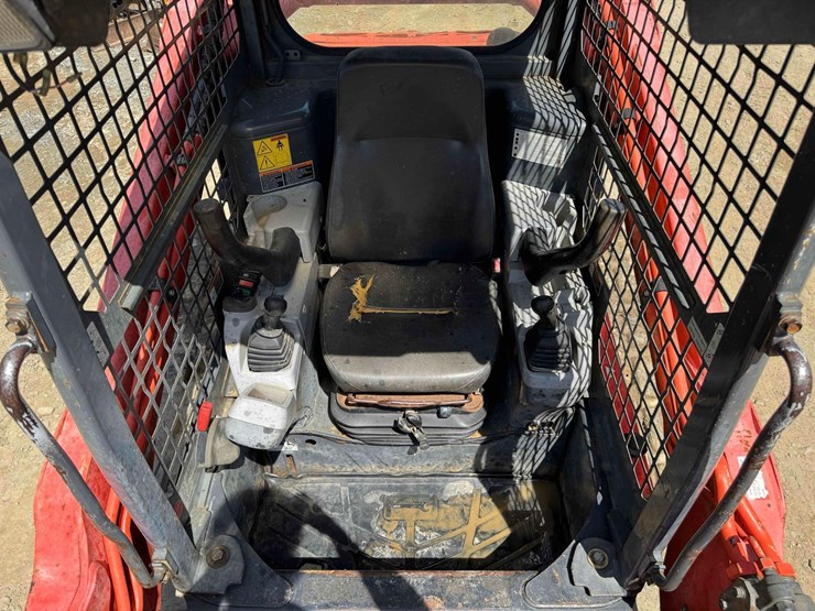 2015-kubota-svl75-2-image-12