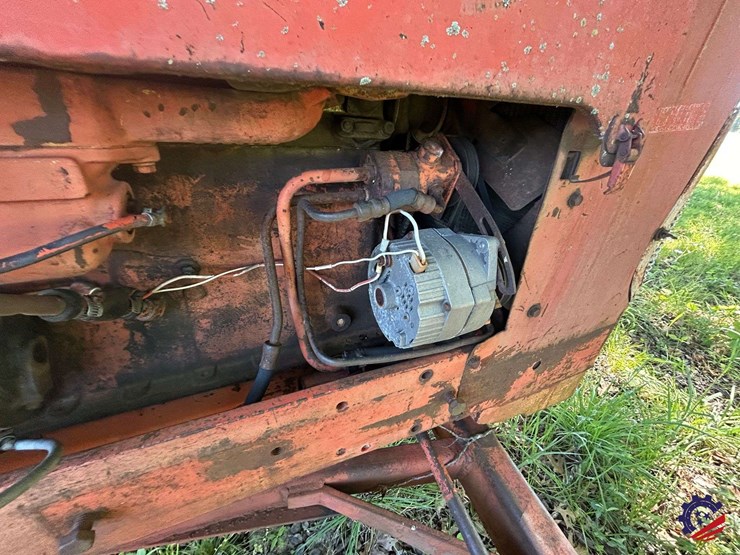 (inop)-allis-chalmers-farm-tractor-image-16
