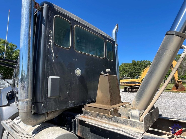 2017-kenworth-t680-image-88