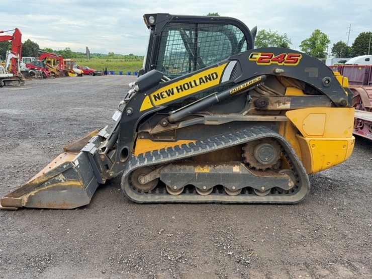 new-holland-c245-image-9