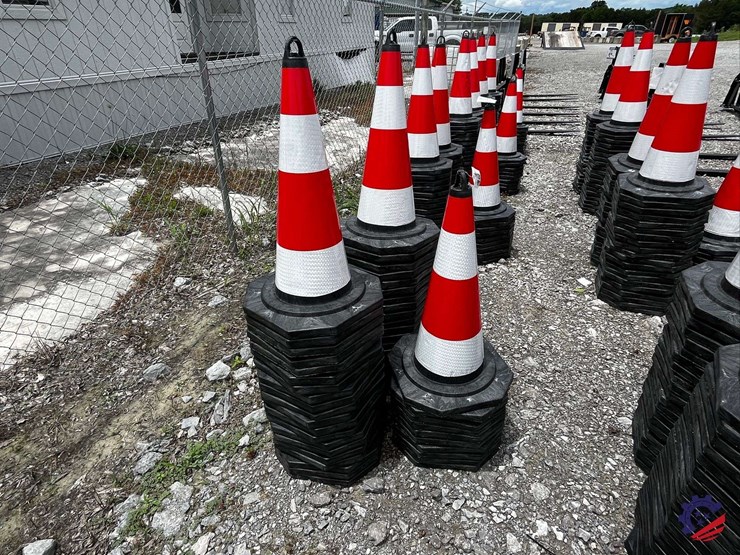 unused-2026-ce-irstc-safety-traffic-cones-image-6