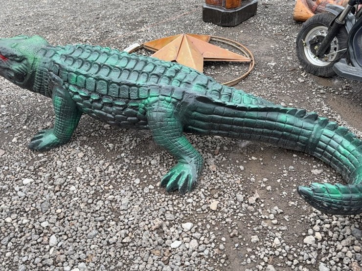 #6000-•-metal-aligator-image-2