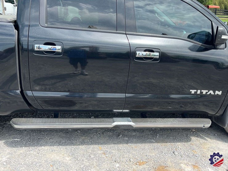 2017-nissan-titan-image-34