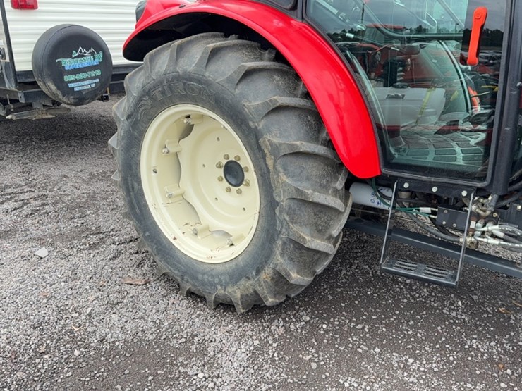 #3042-•-branson-7845-tractor-image-6
